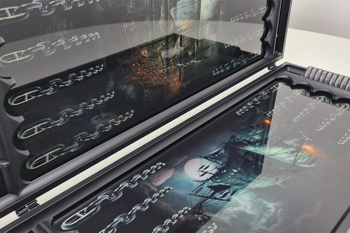 Exklusiv: „Captain’s Ship“ – Backgammon aus gehärtetem Glas