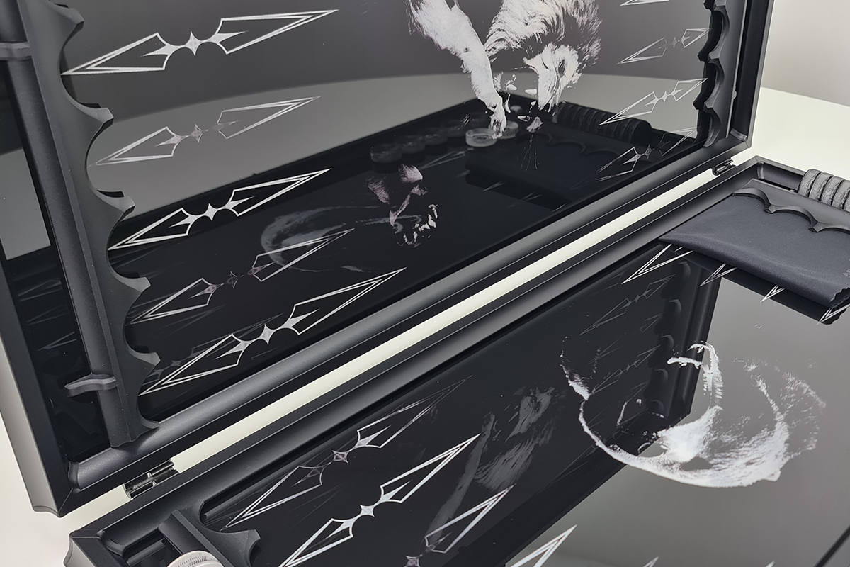 حصريًا: "Spartan Spirit" - طاولة زهر زجاجية مقسّاة