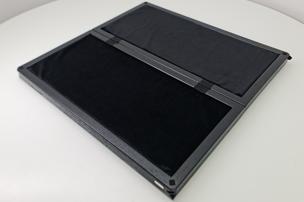 Exklusives Schach: „Imperial Jade“ – Grünes und transparentes Hartglas, 50×50 cm